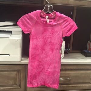 - Nwt lululemon 0 top